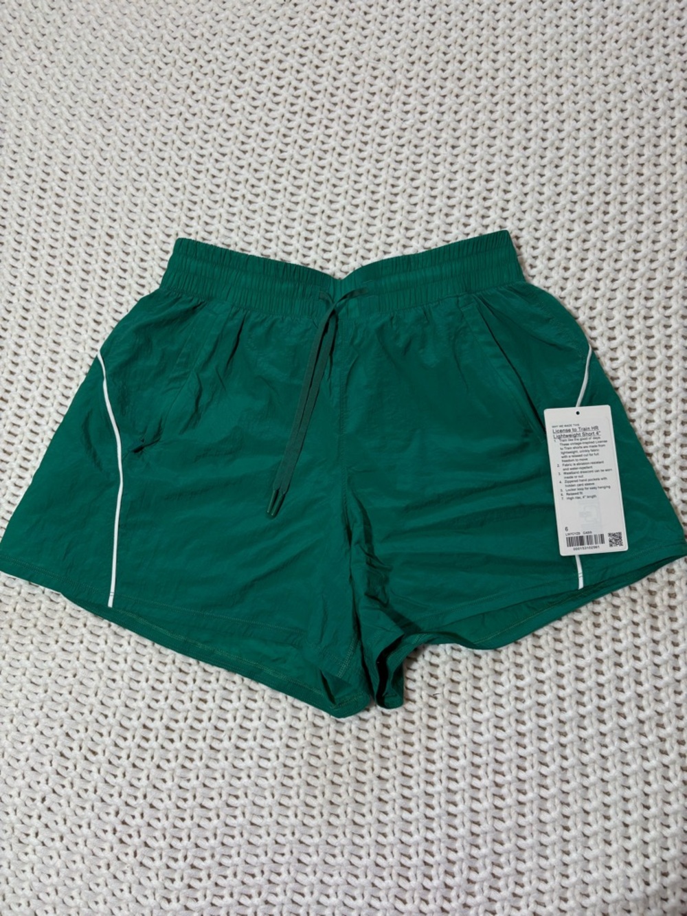 lululemon license to train hr lightweight short 4” in cascadia green size 6